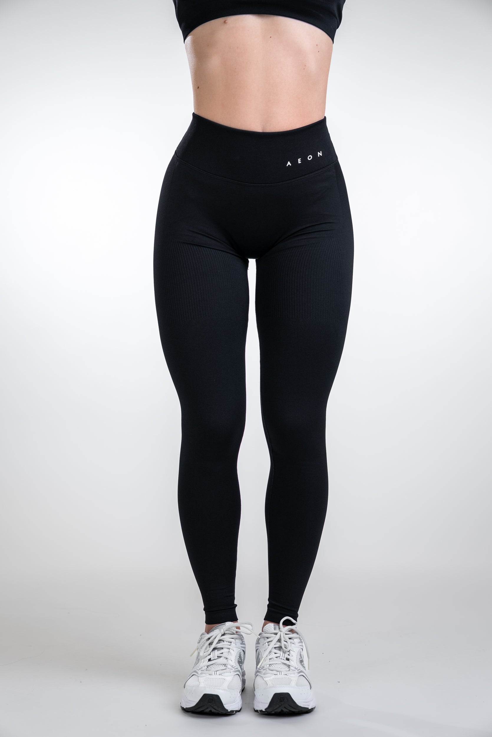 DEFINE V-BACK SCRUNCH LEGGINGS