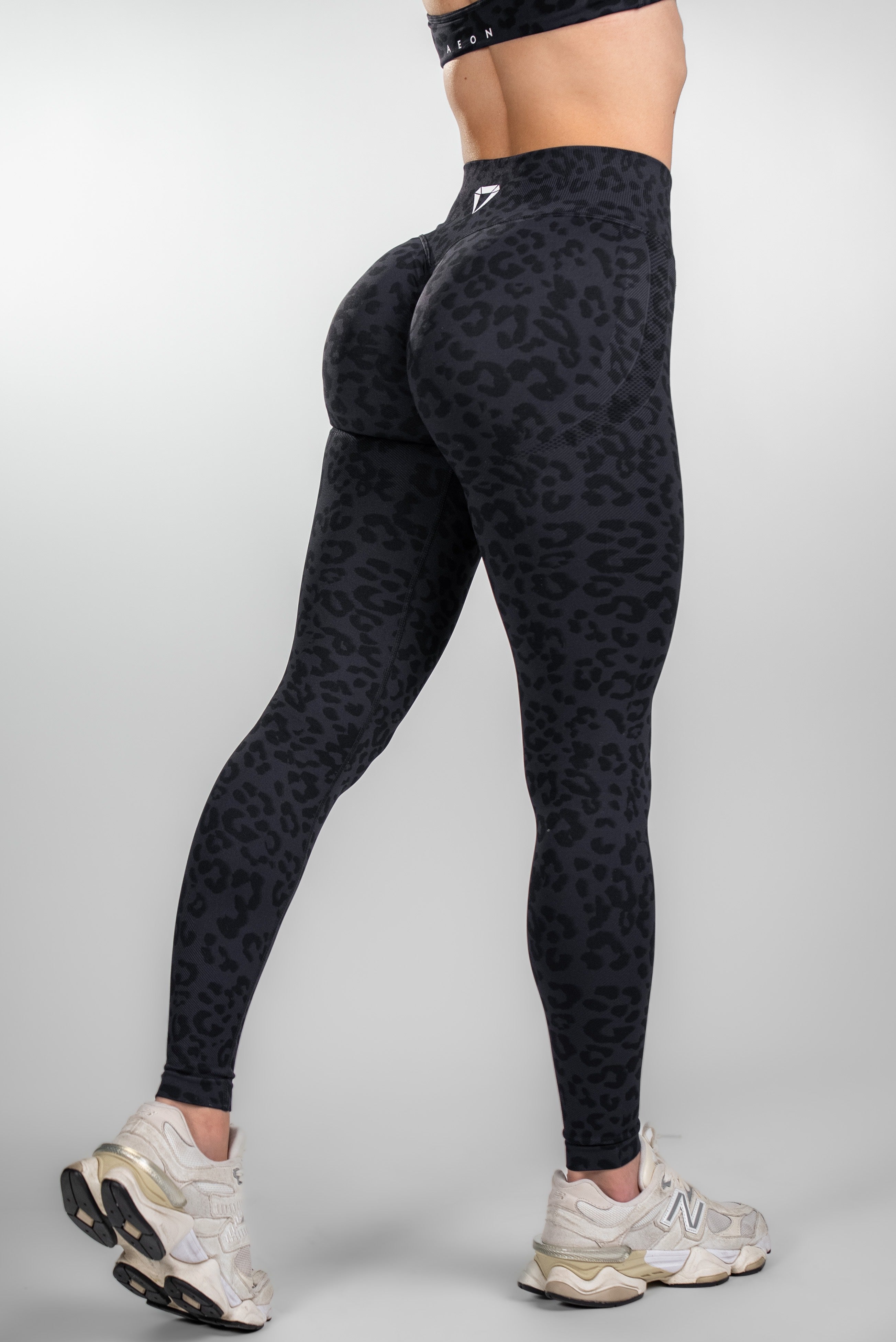 MOTION SEAMLESS LEO LEGGINGS V2