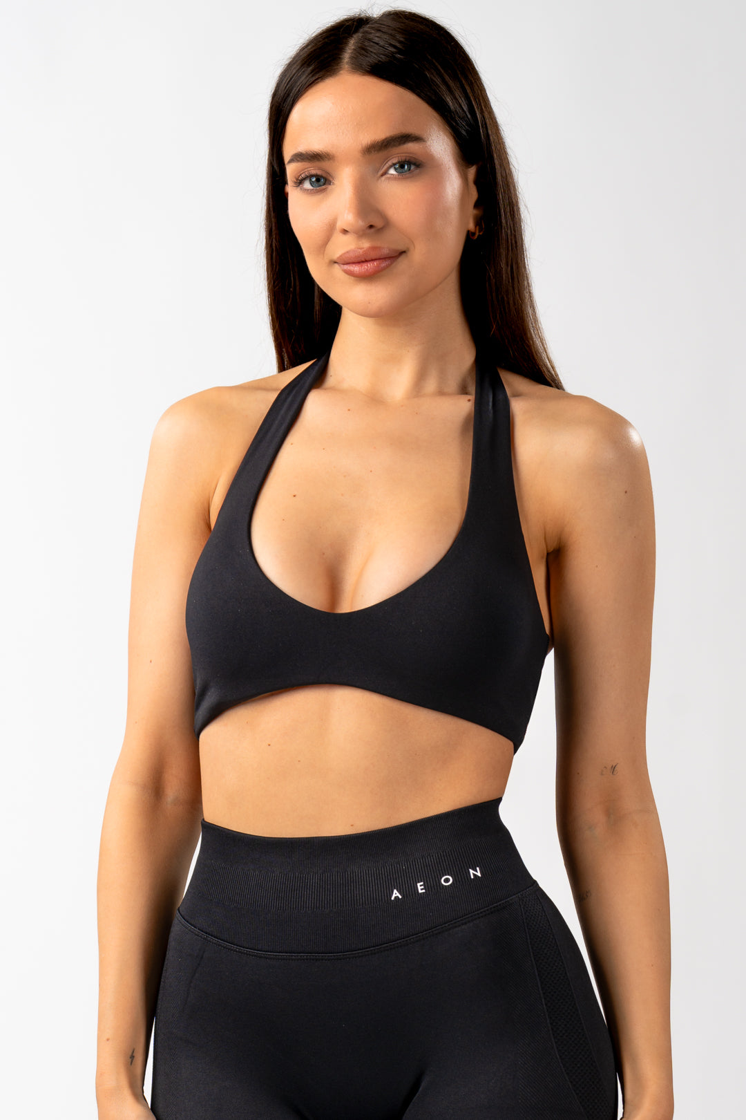 MOTION SEAMLESS HALTER NECK BRA V2