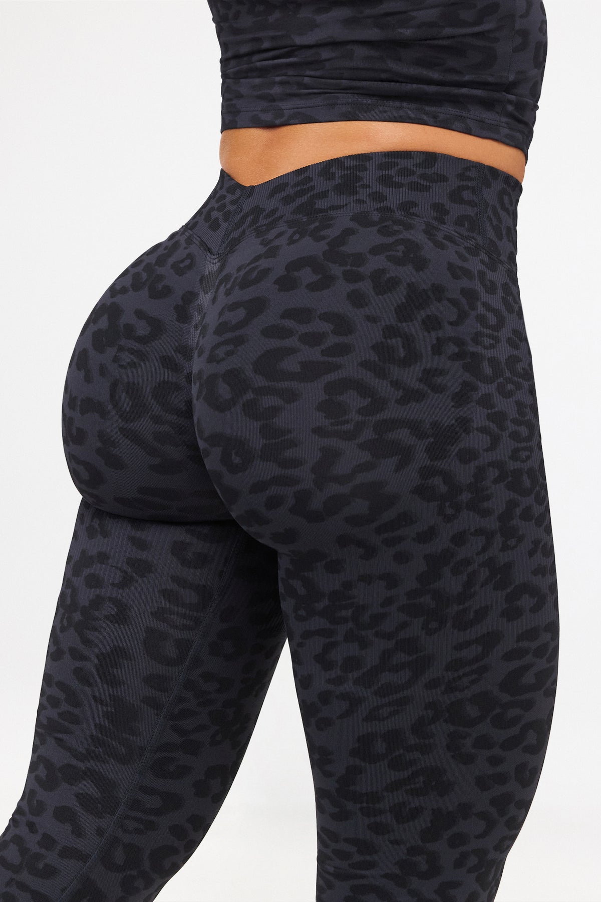 STELLE DEIN BOOTY-LIFT-LEGGINGS-BUNDLE ZUSAMMEN (3-TEILIG)