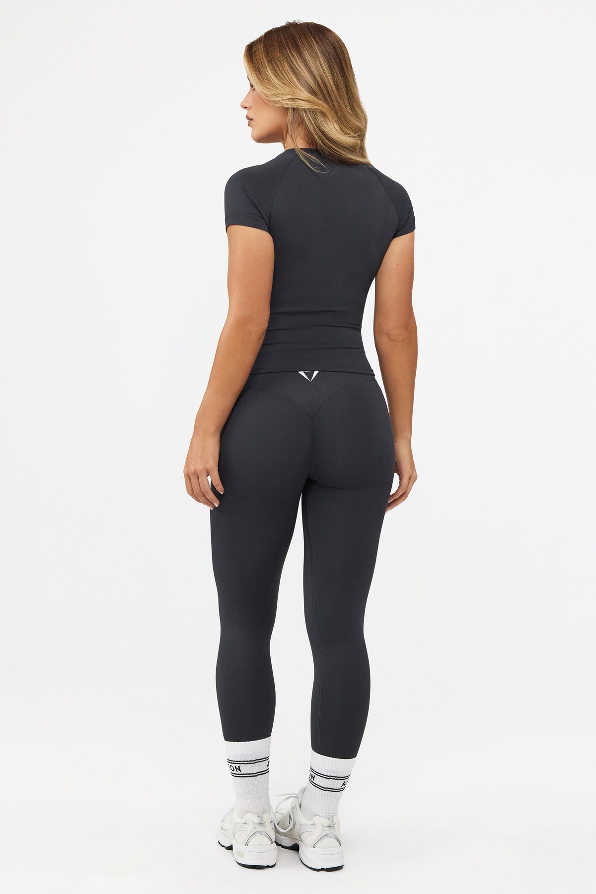 MOTION SCULPT TEE V2