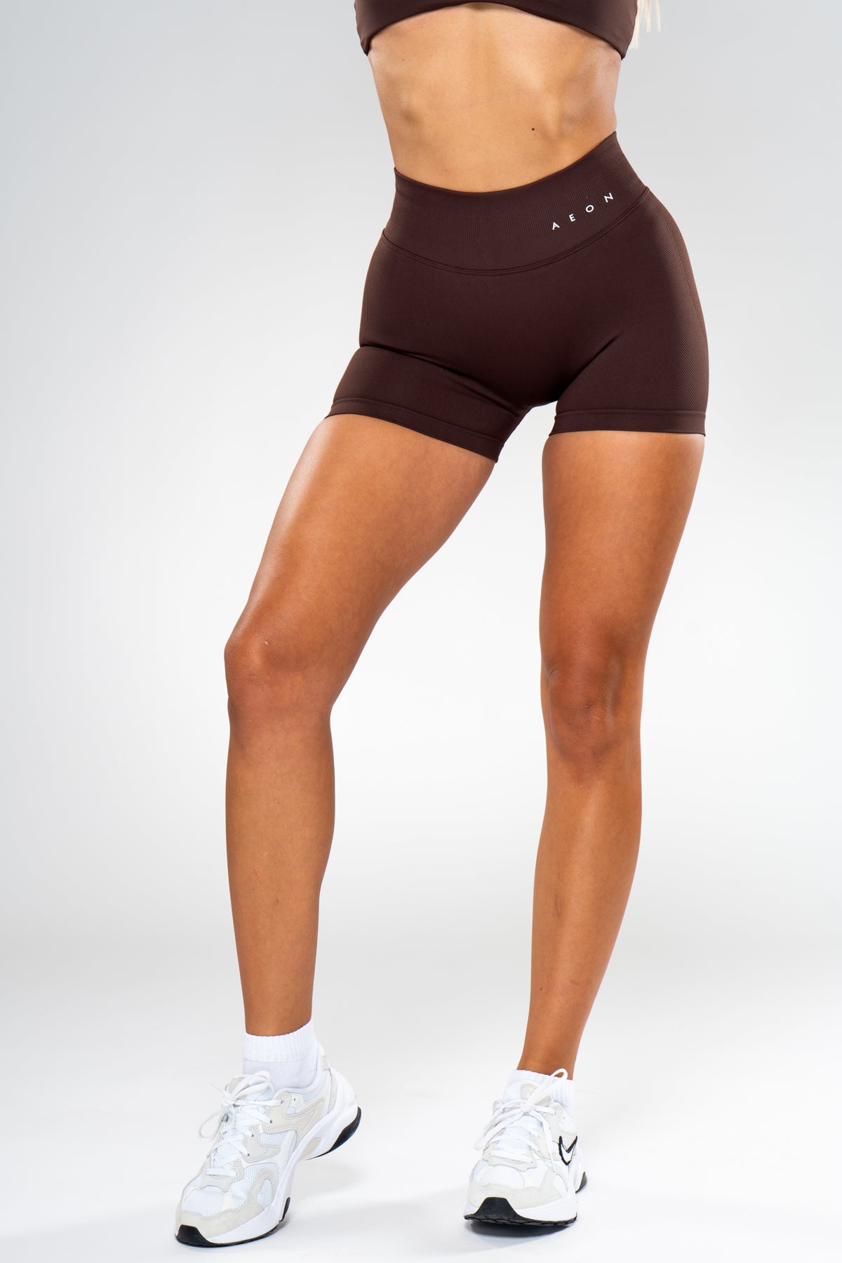 MOTION MID WAIST SCRUNCH SHORTS V2