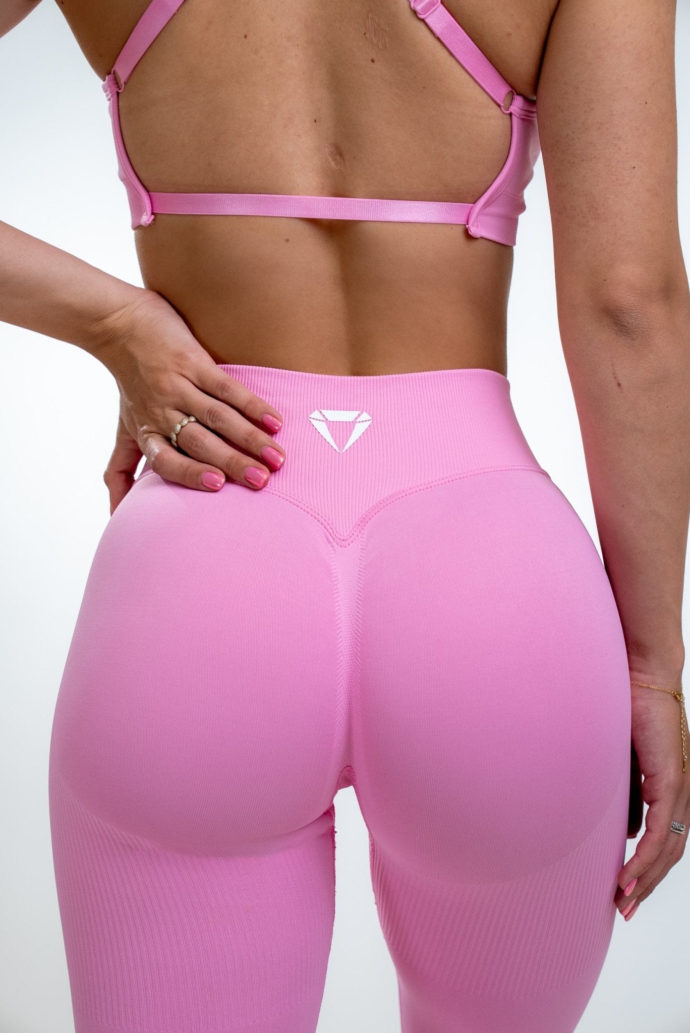 DEFINE SCRUNCH LEGGINGS - Aeon Athletics