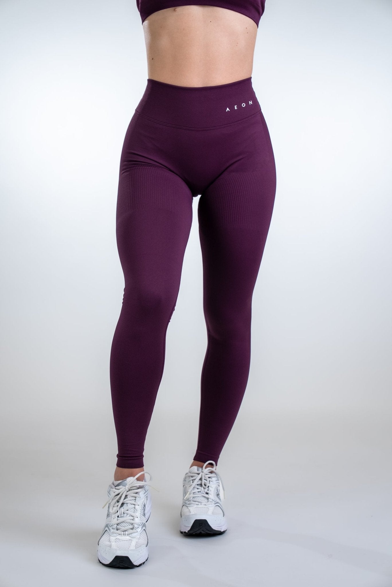 DEFINE V-BACK SCRUNCH LEGGINGS - Aeon Athletics