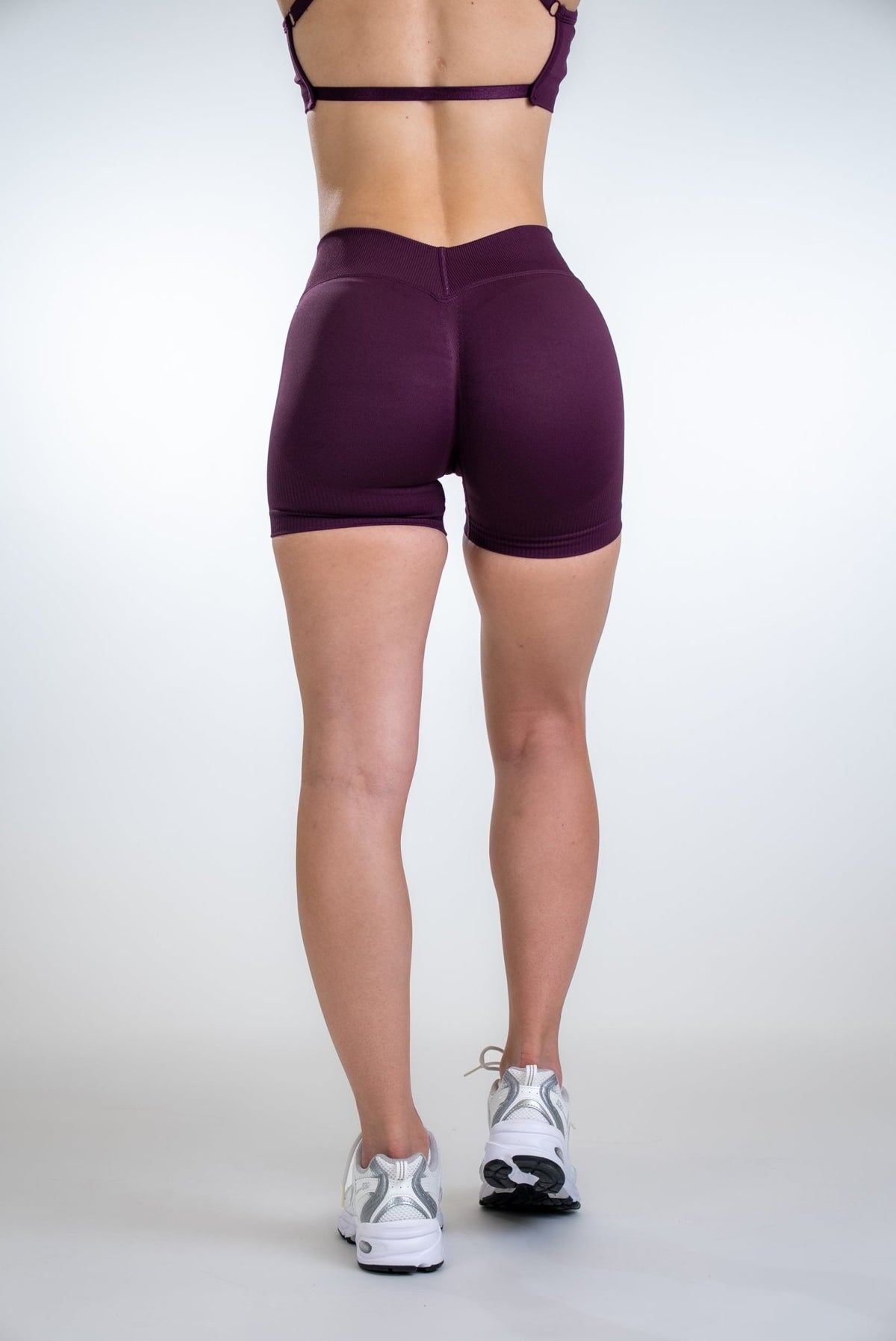 DEFINE V-BACK SCRUNCH SHORTS - Aeon Athletics