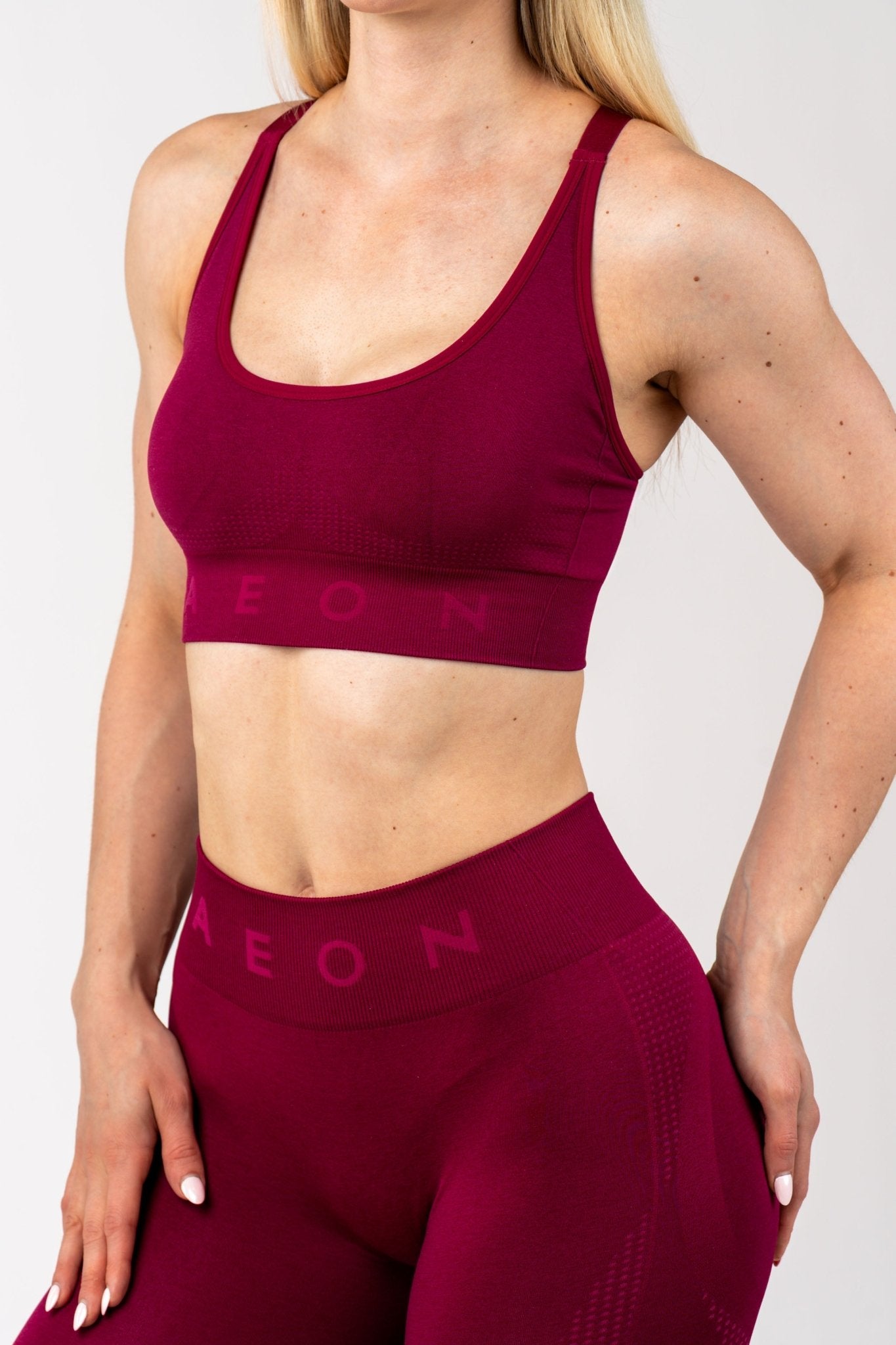 ELEVATE SEAMLESS BRA - Aeon Athletics