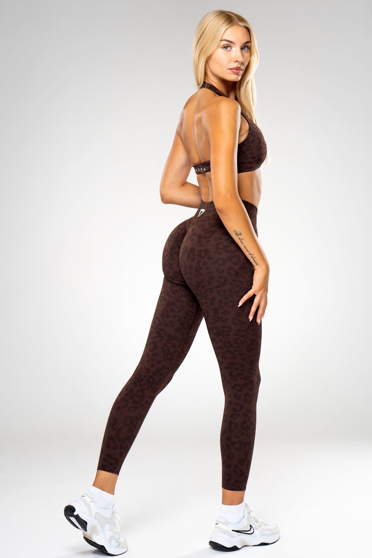 MOTION LEO HALTER NECK BRA V2 - Aeon Athletics