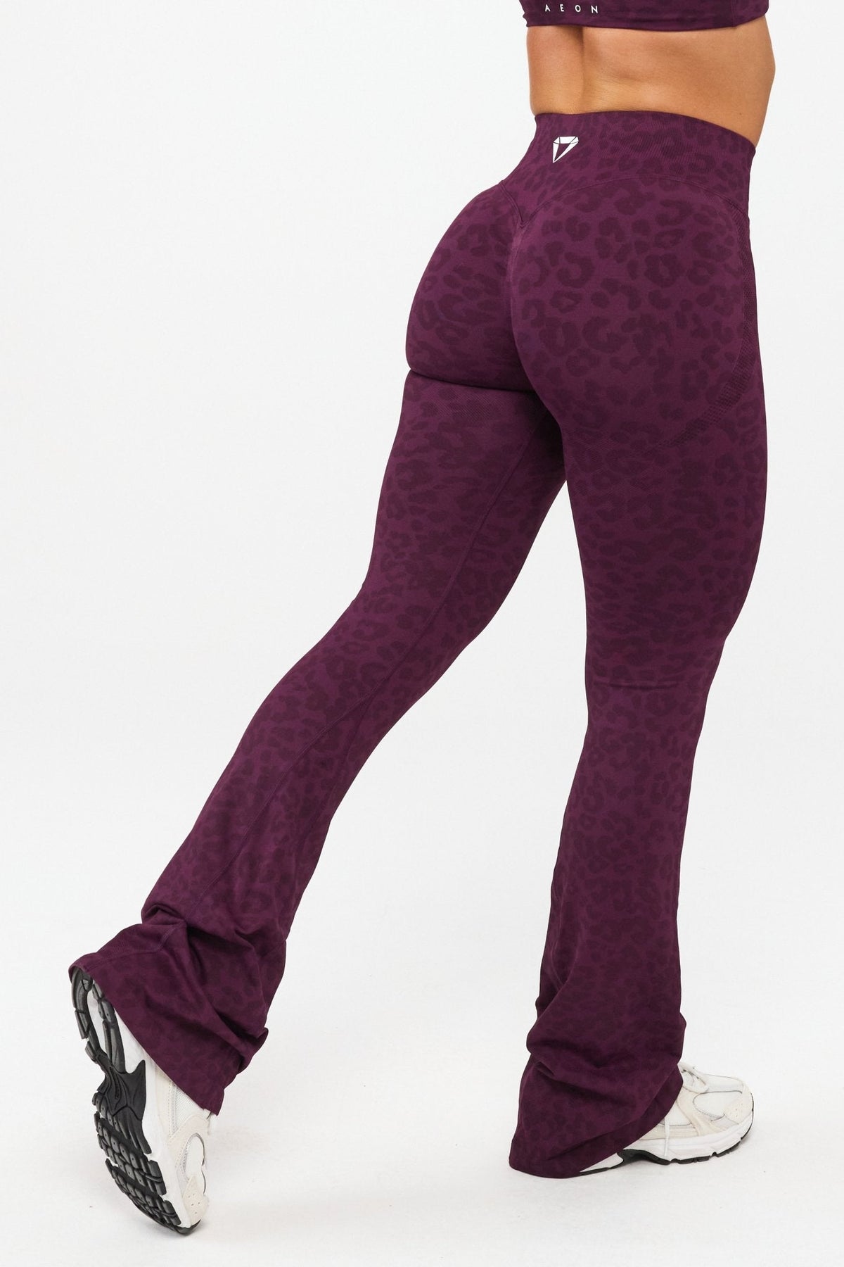 MOTION LEO MID WAIST SCRUNCH FLARED LEGGINGS V2 - Aeon Athletics