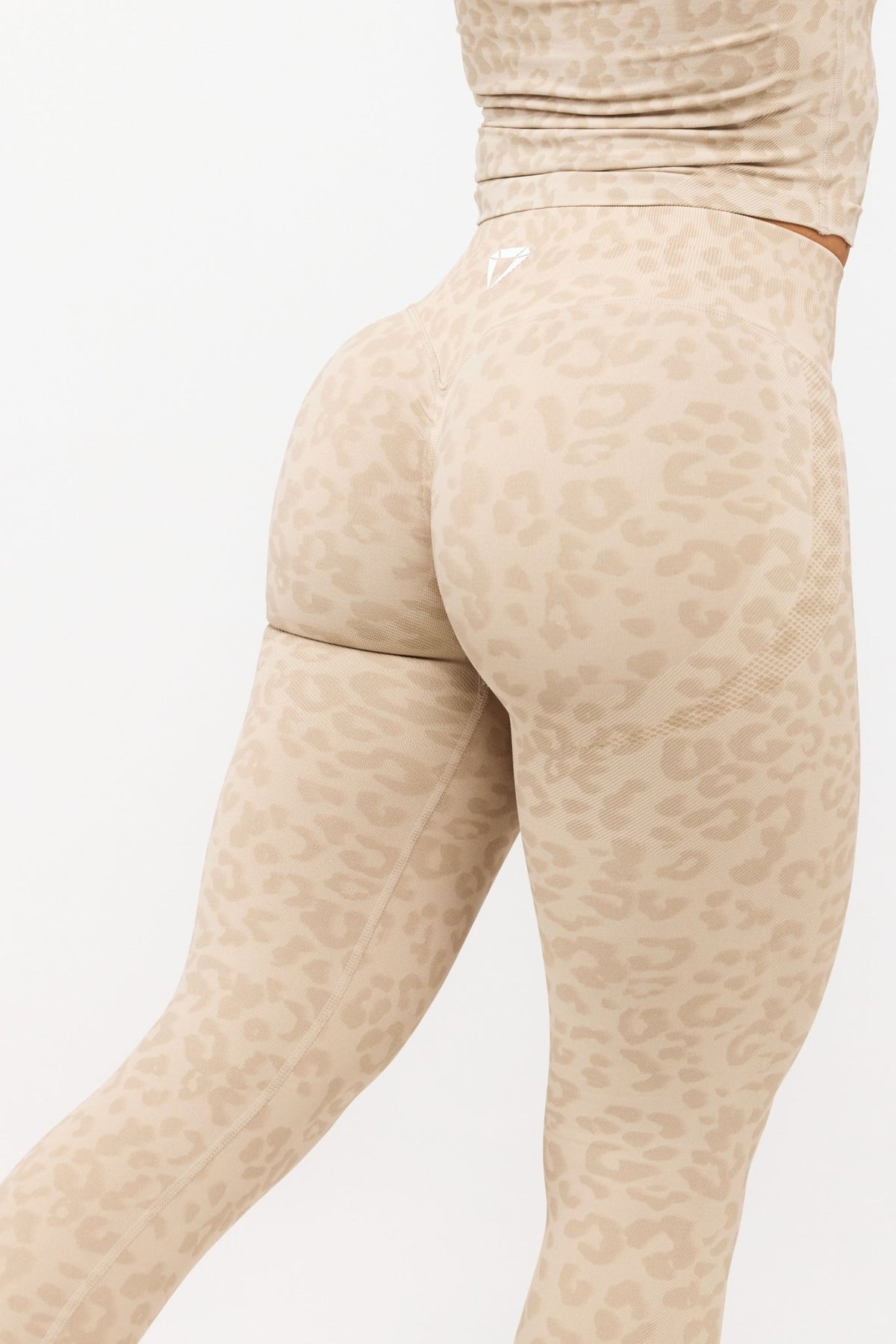 MOTION LEO MID WAIST SCRUNCH LEGGINGS V2
