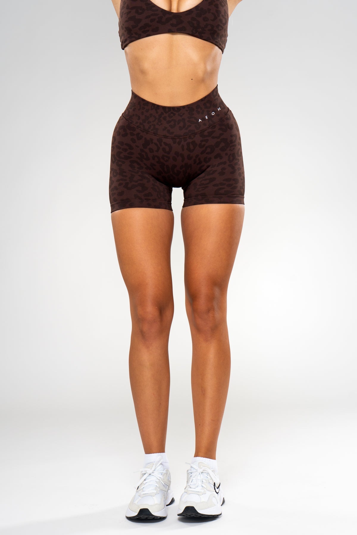 MOTION LEO MID WAIST SCRUNCH SHORTS V2 - Aeon Athletics