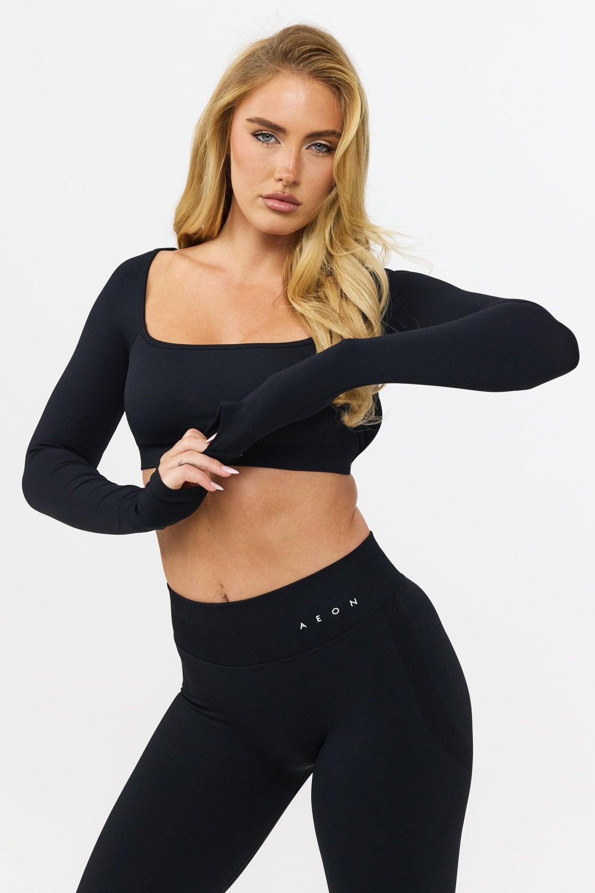 MOTION LONG SLEEVE CROP TOP V2 - Aeon Athletics