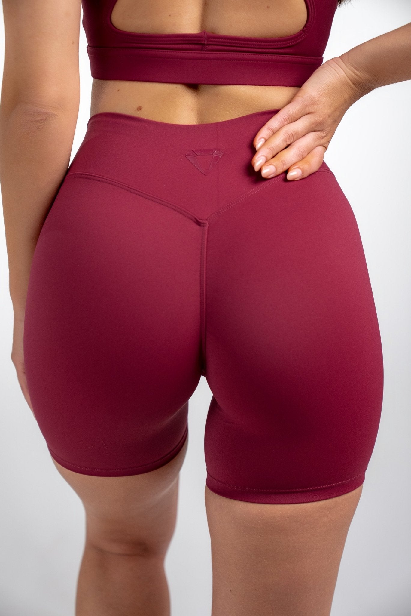 SECOND SKIN SCRUNCH SHORTS - Aeon Athletics