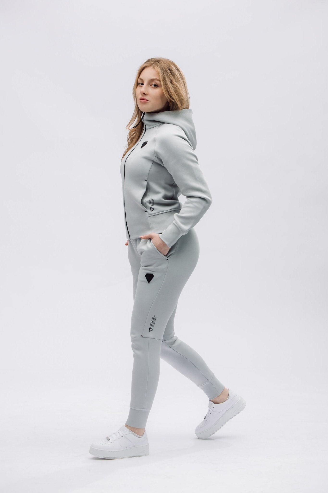 TECHPRO WOMENS TRACKSUIT BUNDLE - WOLF GREY (2 - PIECE) - Aeon Athletics