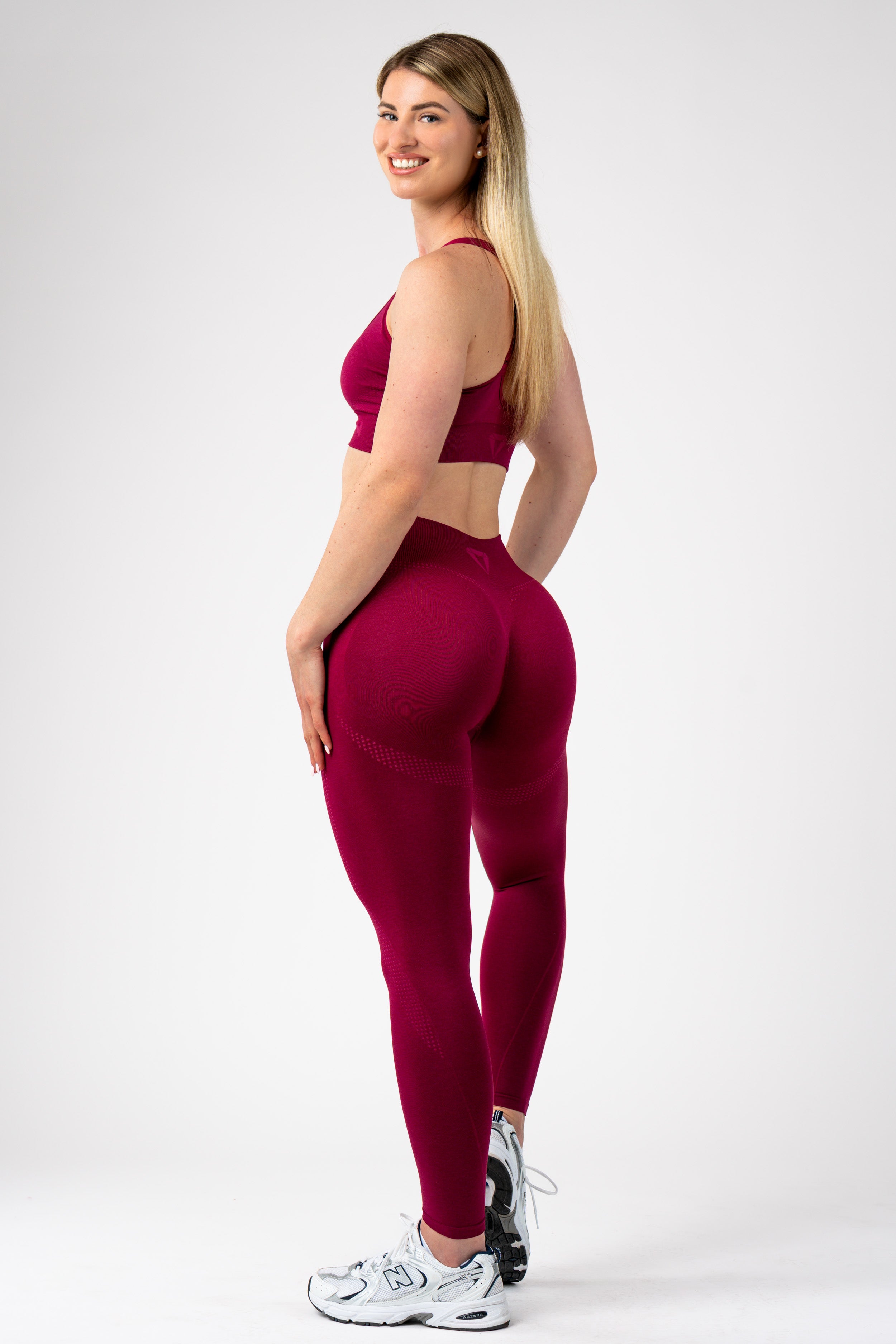 ELEVATE SEAMLESS LEGGINGS