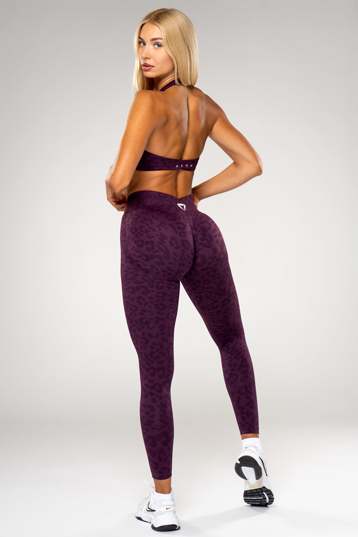 MOTION LEO MID WAIST SCRUNCH LEGGINGS V2