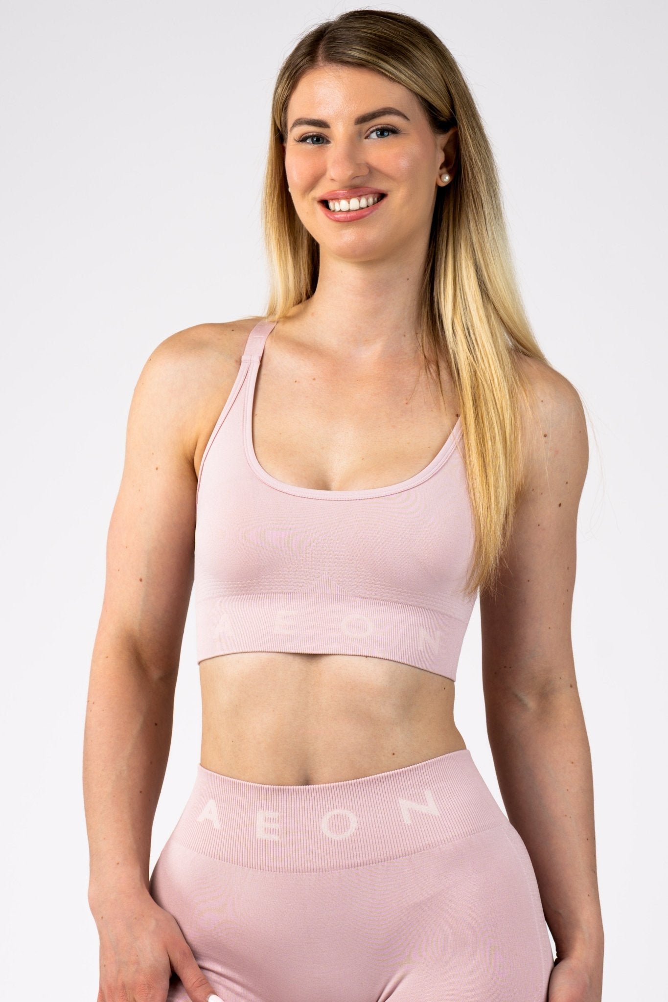 ELEVATE SEAMLESS BRA - Aeon Athletics