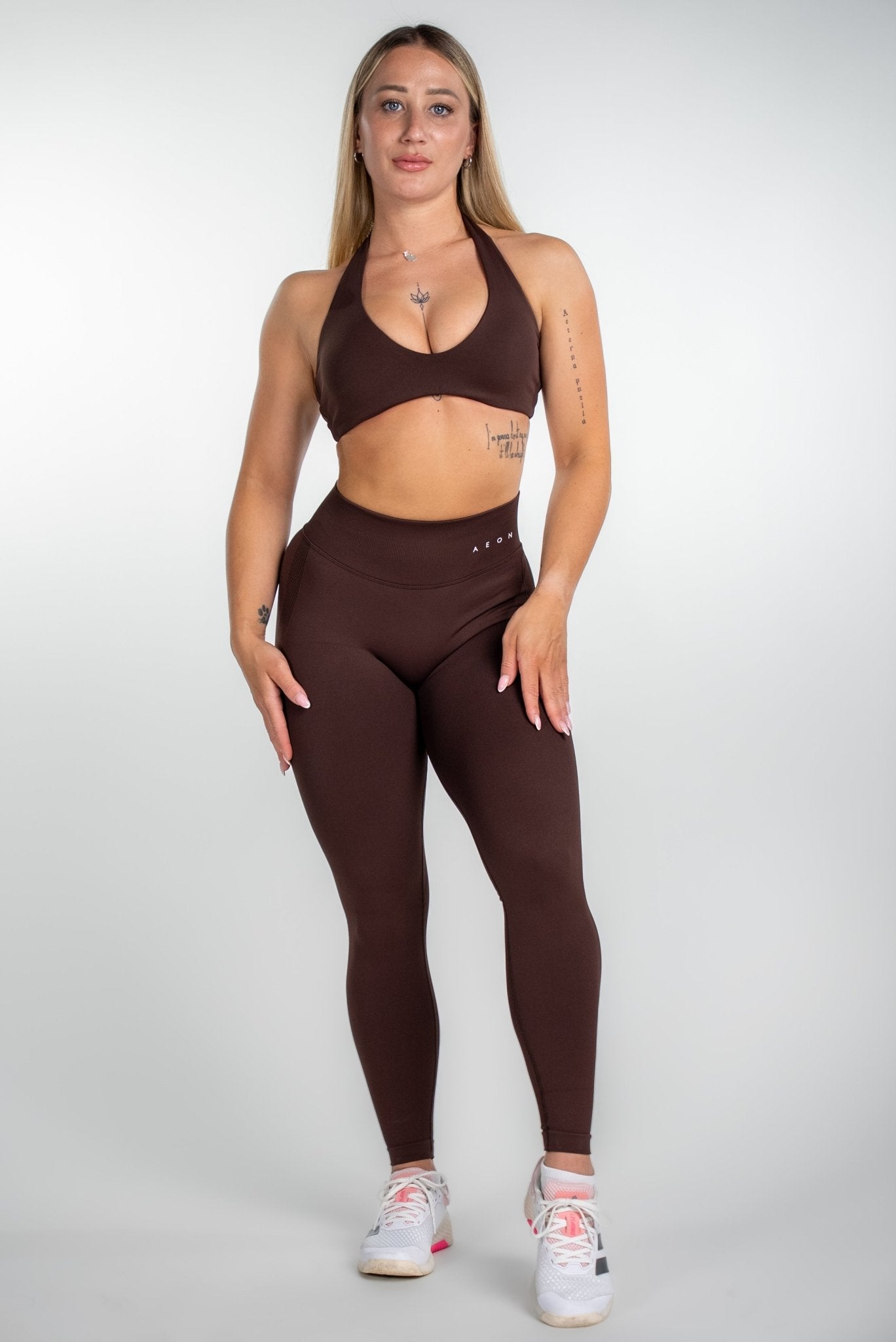 MOTION SEAMLESS HALTER NECK BRA V2 - Aeon Athletics