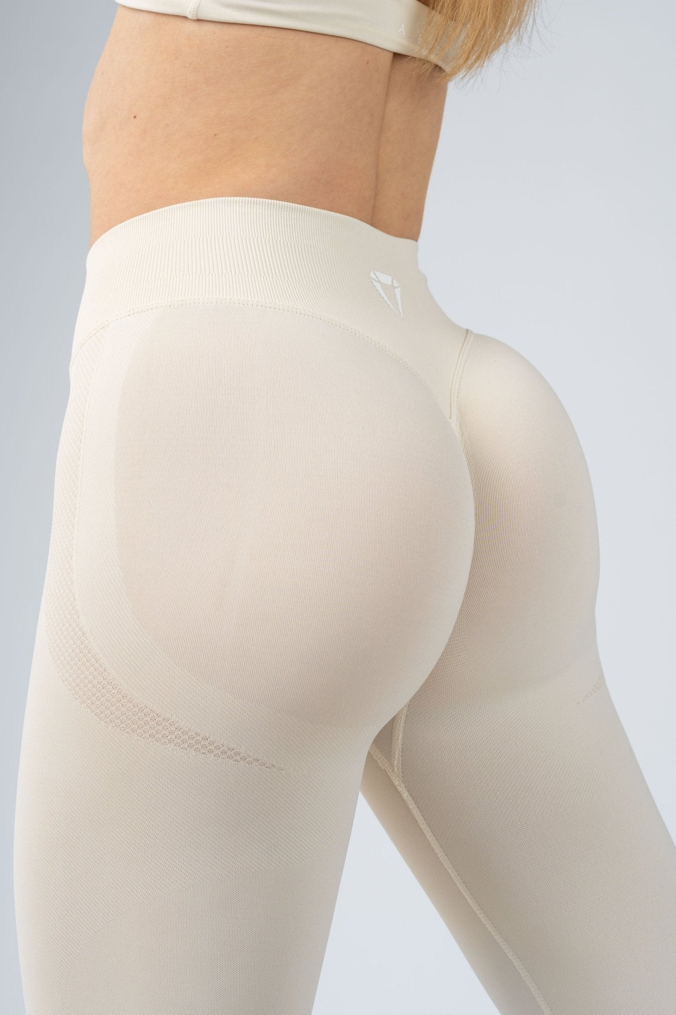 MOTION SEAMLESS LEGGINGS V2 - Aeon Athletics