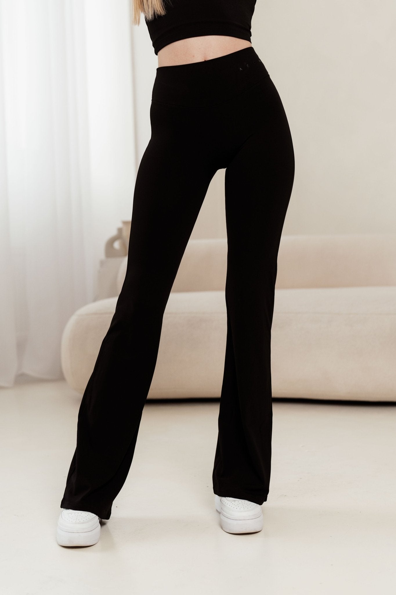 SECOND SKIN SCULPT FLARED LEGGINGS - Aeon Athletics